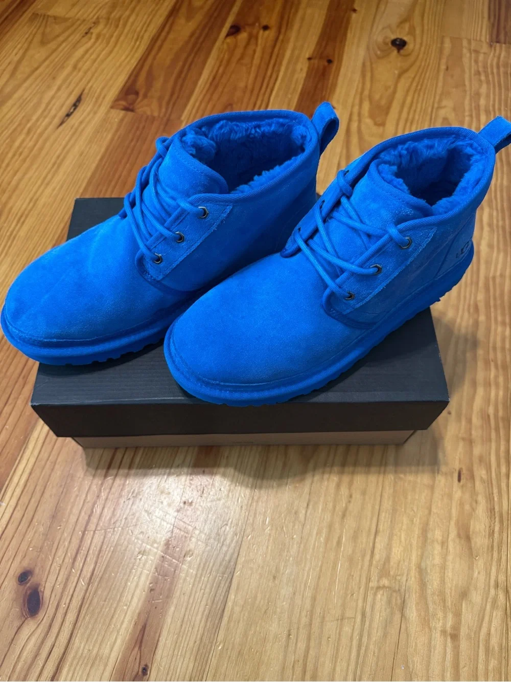 UGG Neumel Men's Chukka Ankle Boot US 11 - Dive Blue Suede